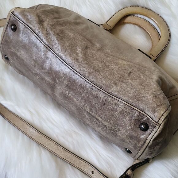 💯 Authentic Prada Handbag 🍀 - Picture 7 of 16